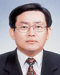 (전직)공무원인 김흥걸의 대표 이미지