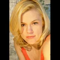 영화배우인 크리스틴 엘리스의 대표 이미지