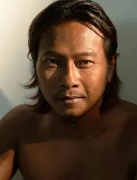 영화배우인 타나웃 카스로의 대표 이미지