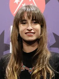 영화배우인 타이스 알레산드린의 대표 이미지