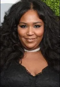 가수인 리조의 대표 이미지