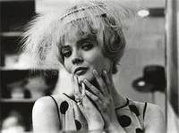 배우인 코린 마르샹의 대표 이미지