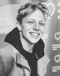 영화배우인 레오나르드 쿤츠의 대표 이미지