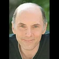 영화배우인 댄 캐스텔라네타의 대표 이미지