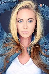 영화배우인 대니엘 C. 라이언의 대표 이미지