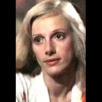 배우, 감독, 음악인 산드라 로크의 대표 이미지