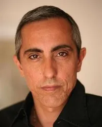 영화배우인 브뤼노 로페즈의 대표 이미지