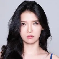 영화배우인 최보윤의 대표 이미지