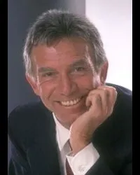 배우인 안소니 프란시오사의 대표 이미지