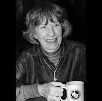 배우인 벳시 블레어의 대표 이미지