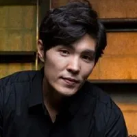 영화배우인 박태건의 대표 이미지