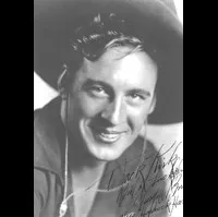 배우인 조지 오브라이언의 대표 이미지