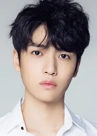 영화배우인 양천정의 대표 이미지