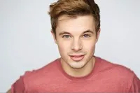 영화배우인 제임스 니티의 대표 이미지