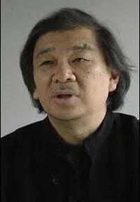 건축가인 반 시게루의 대표 이미지