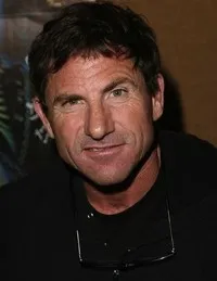 배우인 존 필빈의 대표 이미지