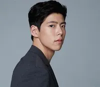 탤런트인 최우성의 대표 이미지