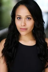 영화배우인 타냐 피어의 대표 이미지