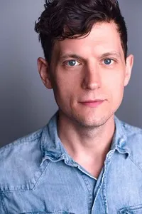 영화배우인 조슈아 윌스의 대표 이미지