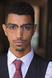 영화배우인 드류 폰테이로의 대표 이미지