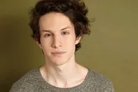 영화배우인 케언 모타카베리의 대표 이미지