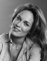 영화배우인 캐서린 배치의 대표 이미지