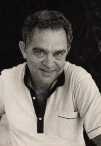 배우인 호제리오 프로에스의 대표 이미지