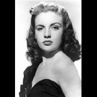 영화배우인 조안 레슬리의 대표 이미지