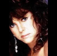 영화배우인 크리스티 맥니콜의 대표 이미지