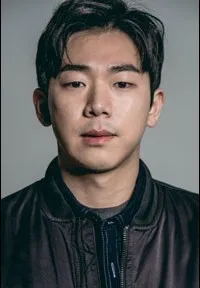 영화배우, 탤런트인 옥윤중의 대표 이미지