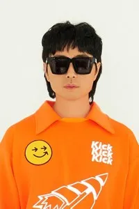 가수인 J.J. 핫산의 대표 이미지