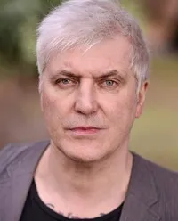 영화배우인 리 마크 존스의 대표 이미지