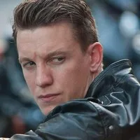 영화배우인 마이크 베킹햄의 대표 이미지