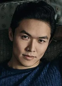 영화배우인 케니 루의 대표 이미지