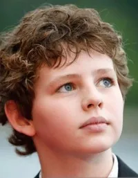 영화배우인 핀 리틀의 대표 이미지