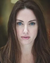 영화배우인 스테파니 도미니의 대표 이미지