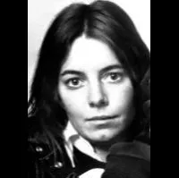 배우인 키티 윈의 대표 이미지