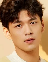 영화배우인 성영호의 대표 이미지