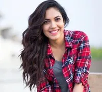 영화배우인 리투 바르마의 대표 이미지