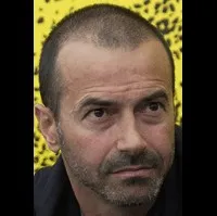 영화배우인 안드레아 오치핀티의 대표 이미지