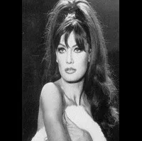 배우인 마리사 멜의 대표 이미지