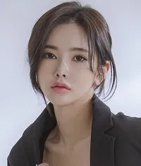 모델, 영화배우인 신새롬의 대표 이미지