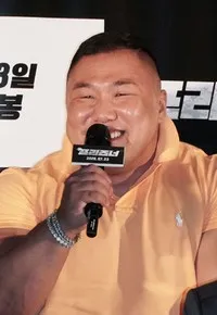 영화배우인 하제용의 대표 이미지