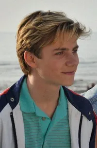 영화배우인 펠릭스 르페브르의 대표 이미지