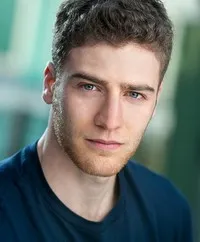 영화배우인 이언 나일스의 대표 이미지