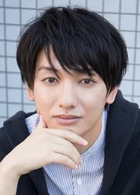 영화배우인 나나세 코의 대표 이미지