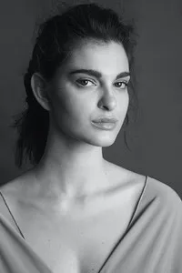 영화배우인 아브릴 가르시아의 대표 이미지