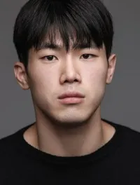 영화배우인 김아석의 대표 이미지