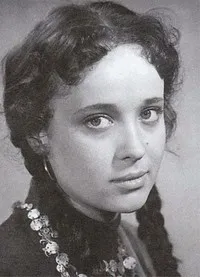 영화배우인 이리나 페체르니코바의 대표 이미지