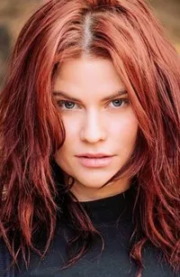 영화배우인 제니퍼 밴 히커런의 대표 이미지